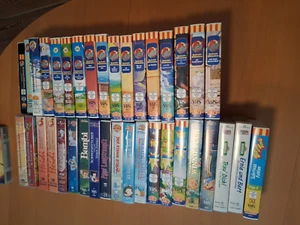 37 VHS-Videokassetten für Kinder + 1 Kriegsdrama - Bild 1 von 2