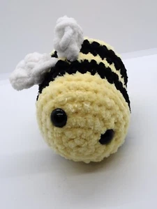 Crocheted Plush Bee 5" Soft Goofy Wings Heart Butt - Picture 1 of 4