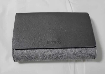 全新 La Prairie 灰色磁性人造皮革翻盖化妆品化妆手拿包 — 第 1/4 张图片