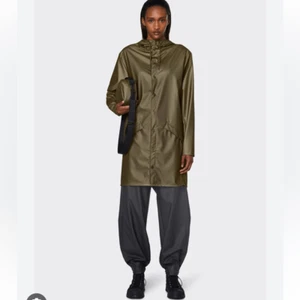 RAINS LONG JACKET IN METALLIC MIST XS NEW - Picture 1 of 8
