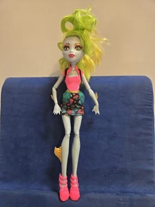 MONSTER HIGH Lagoonafire Blue Jinafire Doll Freaky Fusion Mattel 2012 Lagoona - Picture 1 of 8
