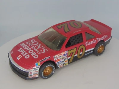 RACING CHAMPIONS 1992 JD McDUFFIE #70 PONTIAC SON'S AUTO SUPPLY NASCAR 1/24 - Image 1 of 4