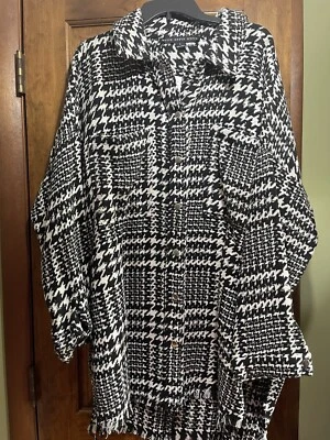 New Women’s  Coat, Large black /White BUCKLE HYFVE - Image 1 of 4