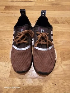 ORIGINAL ADIDAS STAR WARS MANDALORIAN NMD_R1 MARRÓN/BRONCEADO/NEGRO TALLA 3.5 Juvenil EE. UU. - Imagen 1 de 5