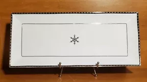 Target Home FIRST FROST / ARCTIC SOLSTICE 17" Vassoio Rettangolare, Nuovo, Nuovo con etichette - Foto 1 di 10