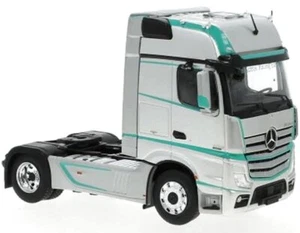 MB Mercedes Benz Actros MP4 - 2011 - silver - IXO 1:43 - Foto 1 di 6