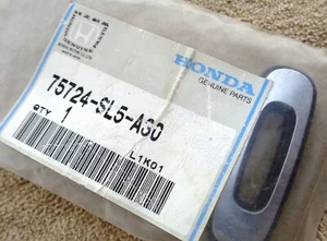 NEW NOS 92-94 Chrome Acura Vigor " O " Trunk Lid Hatch Emblem Ornament Letter - Picture 1 of 2