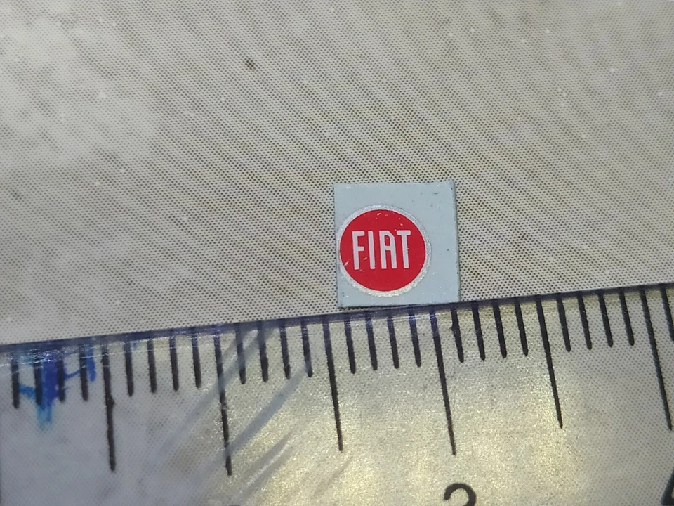 1/18 Décalcomanie Fiat badge rouge Decal Set - Photo 1/1