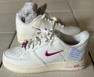 Womens Nike Air Force 1 Just Do It Coconut Milk Pink FB8251-101 US10 UK7.5 27CM - Imagen 1 de 7