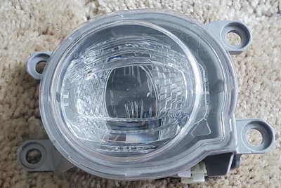 OEM | 2020-2022 Toyota Corolla Luz antiniebla LED (lado derecho/del conductor) 12-643L1B/6 Foto 1 de 4