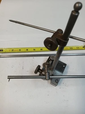 Medidor de superficie Starrett base de 3" con husillos Starrett de 8" y 12" y dos escribas Foto 1 de 4