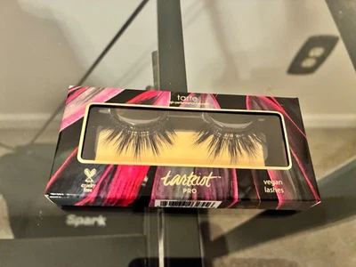 Pestañas postizas Tarte Taretist atrevidas Foto 1 de 2