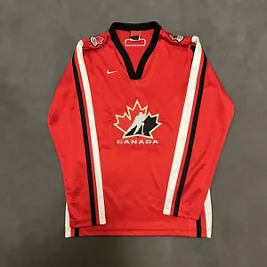 Nike Team Canada Womens Hockey IIHF Jersey Small With Canada patches Long Sleeve - Picture 1 of 12