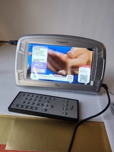 Tivax MINIVU7 7" Widescreen Portable Digital LCD TV - Picture 1 of 11