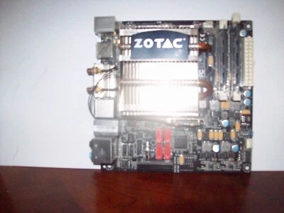 APU ZOTAC FUSION350-A-E AMD E-350 (1,6 GHz, doble núcleo) AMD Hudson M1 Mini ITX Mot Foto 1 de 3