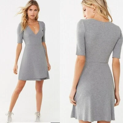 Vestido envolvente acanalado gris Forever 21 talla: M  Foto 1 de 4