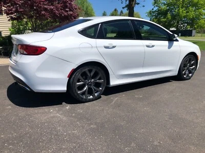 Chrysler: 200 Series Sports Model - Image 1 of 4