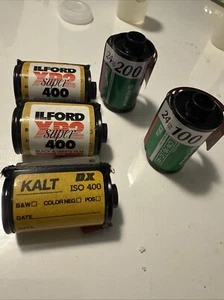 Ilford XP2 Super 400 Black & 2 Fuji-film( 200)(100) - Picture 1 of 4