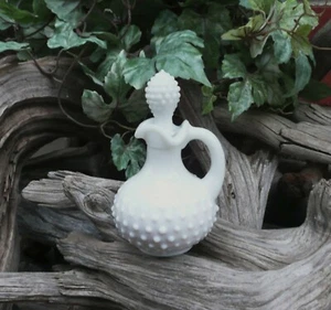 Avon Vintage Lemon Velvet Bath Foam White Milk Glass Hobnail Decanter New in Box - Picture 1 of 3