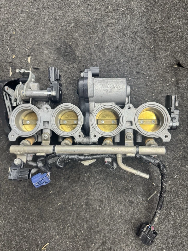 08-16 雅马哈 YZF R6 节气门车身 — 第 1/2 张图片