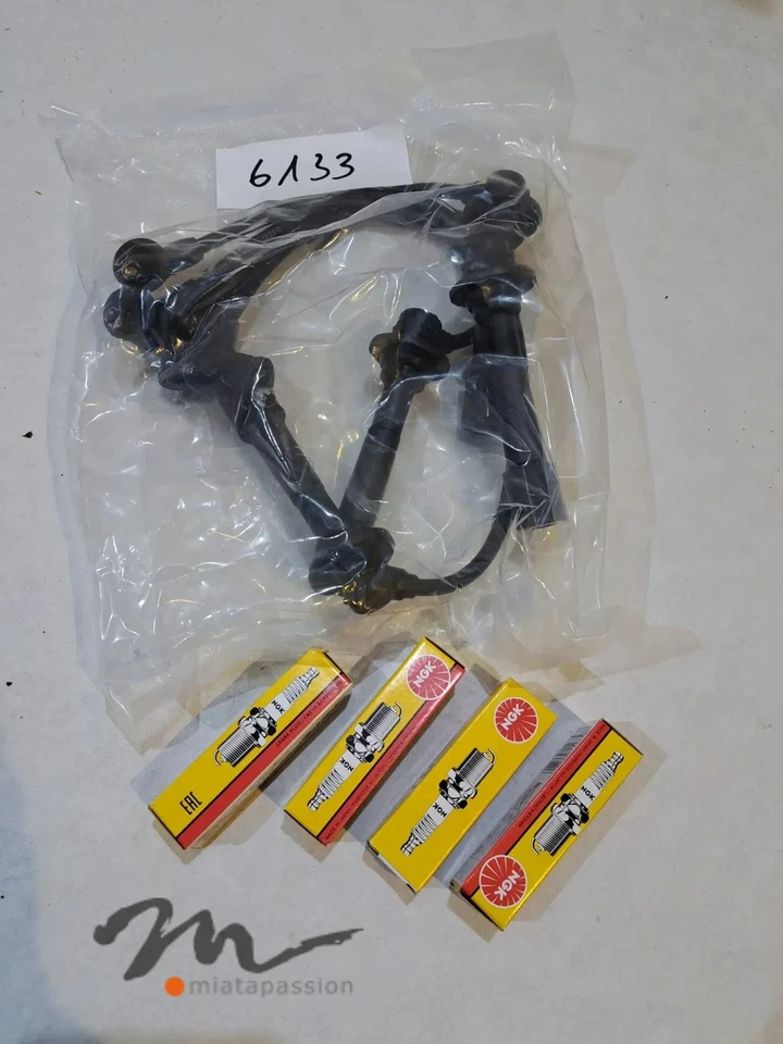 Nuovo set di cablaggi e candele di accensione Mazda Mx-5 NA NB NBFL B61P - Immagine 1 di 1