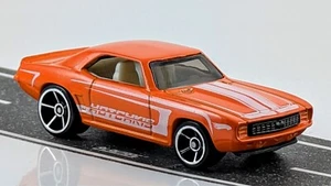 '69 Camaro / Orange / Hot Wheels / 2009 - Picture 1 of 2