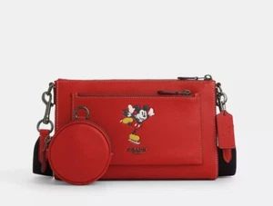 Bandolera Disney X Coach Holden con patín de hielo Mickey Mouse - Imagen 1 de 4