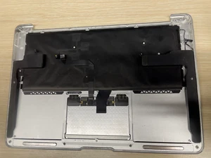 Apple Macbook A1466 Palmrest (KB Broken) - Afbeelding 1 van 2