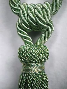 2 St. QUASTEN/Raffhalter/Deko-Kordeln. i.vielen Farb. - HANDMADE in GERMANY! - Bild 1 von 27