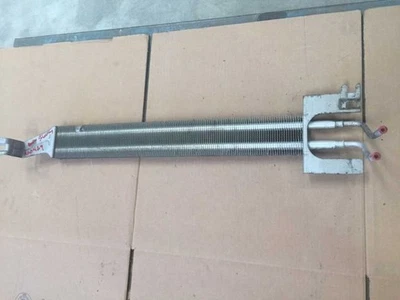 Enfriador de dirección asistida de aluminio Lincoln Town Car Limousine 07 LIMO 4,6 L AT USADO Foto 1 de 4