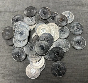 50 x Coca Cola Mixed Variety World Foreign Tokens- 50 tokens - Bild 1 von 3
