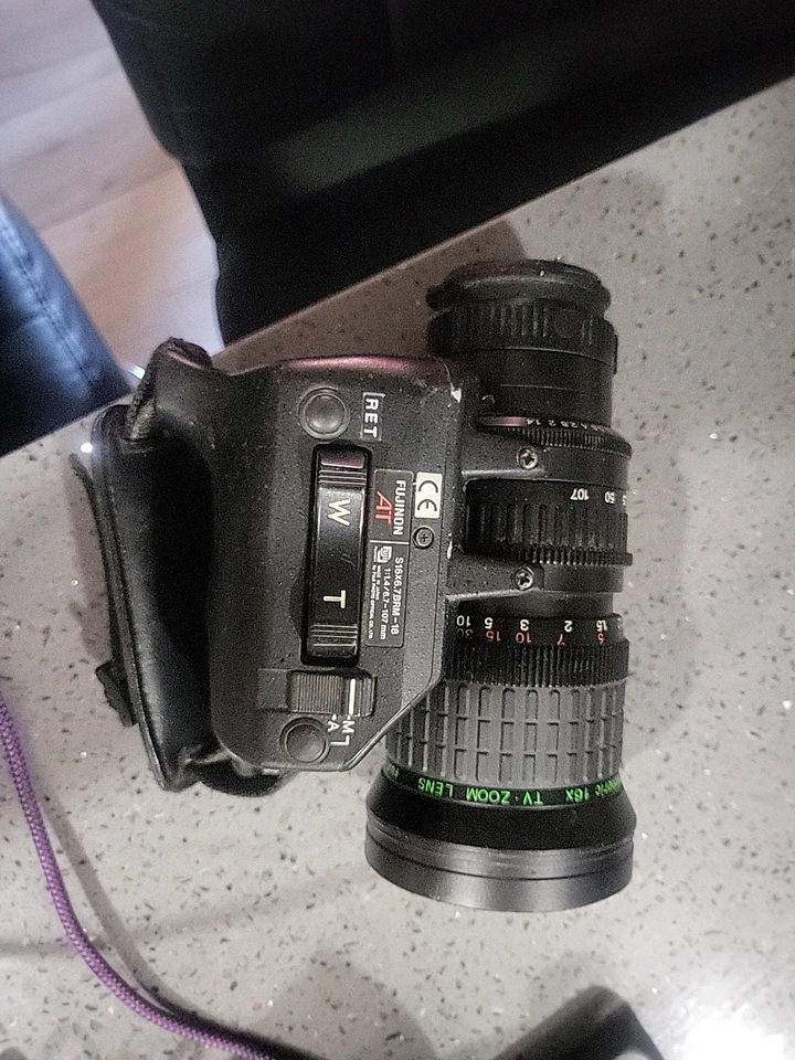 Lente zoom asférico para TV Fujinon S18x6,7 BRM4 18x Foto 1 de 1