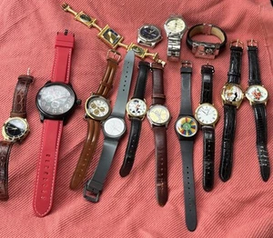 Lot 14 Watches Untested, Swatch, Citizen, Jaz, Wrangler, Warner Bros, Disney Etc - Picture 1 of 15