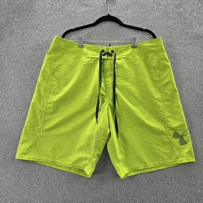 Pantalones cortos Under Armour para hombre 38 verde logotipo Heatgear entrepierna de 10" Foto 1 de 4