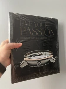 Live Your Passion : Building a Watch . real book - Picture 1 of 2