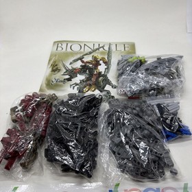 Lego Bionicle Toa Lhikan and Kikanalo (8811) Missing One Piece