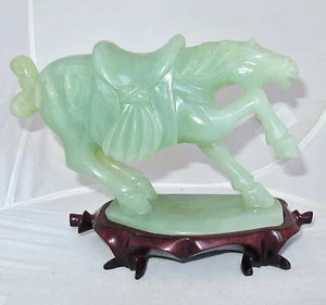 7.5" Vintage Chinese Carved Green Serpentine HORSE Statue w/ Wood Display Stand - Picture 1 of 12