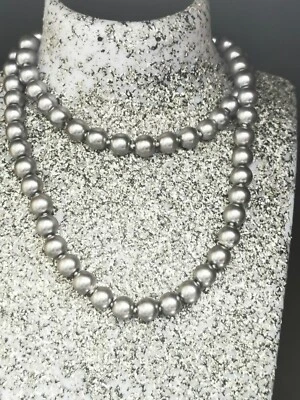 Perlenkette Muschelkern silbergrau  ca 115 (!)  cm lang 90er zeitloser Klassiker - Bild 1 von 4