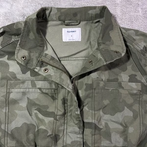 Abrigo chaqueta Old Navy para mujer medio verde camuflaje cremallera completa utilitario para exteriores - Imagen 1 de 11