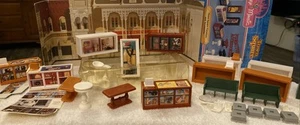 NEW DISNEY MAGIC TOWN SQUARE Furniture and Accessories Main Street USA - Picture 1 of 10