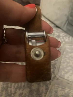 Brújula vintage con estuche de cuero Foto 1 de 4