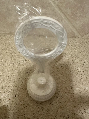 2005 Hallmark Keepsake Wedding Cake Topper Porcelain New In Box 2 Pieces - Image 1 of 4