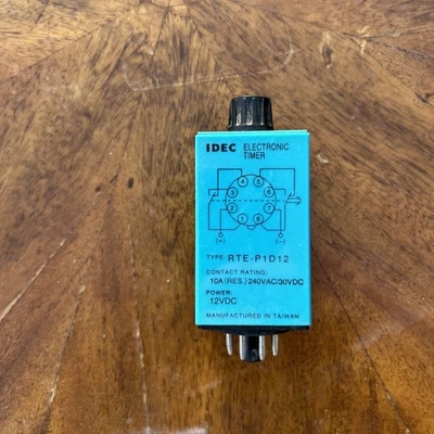 Электронный таймер IDEC тип RTE-P11 вольт 120 В переменного тока - Изображение 1 из 4