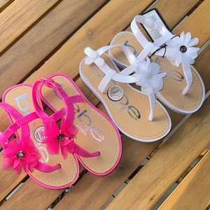 🔥2 paia di sandali Bebe bambino floreale rosa e bianco taglia 9/10 nuovi - Foto 1 di 3