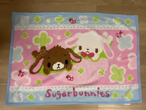 Sanrio Coperta Coniglietti di Zucchero Reversibile Kurousa Shirousa 67x95cm Coniglietti di Zucchero - Foto 1 di 11