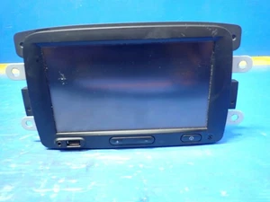 RADIO SAT NAV RENAULT SANDERO 281153855R 1PC - Picture 1 of 5