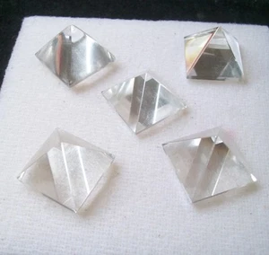 PIRÁMIDE DE CRISTAL DE CUARZO 12,50X12,50 MM 1 PIEZA CALIDAD - Imagen 1 de 4