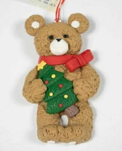 HOLIDAY UNIQUE NWT TEDDY BEAR & CHRISTMAS TREE ORNAMENT CLAY NEW - Picture 1 of 1