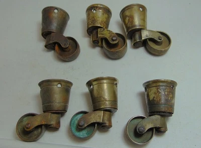 Lote vintage de 6 ruedas de taza de muebles con ruedas de latón Foto 1 de 4