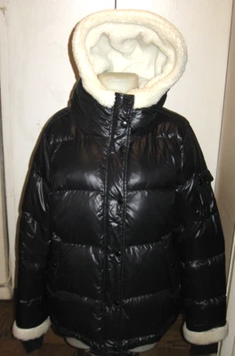 CHAQUETA CON CAPUCHA ACOLCHADA GRUESA NEGRA BRILLANTE RECORTADA POLAR BLANCA AQUA NUEVA SIN ETIQUETAS Talla XL Foto 1 de 4